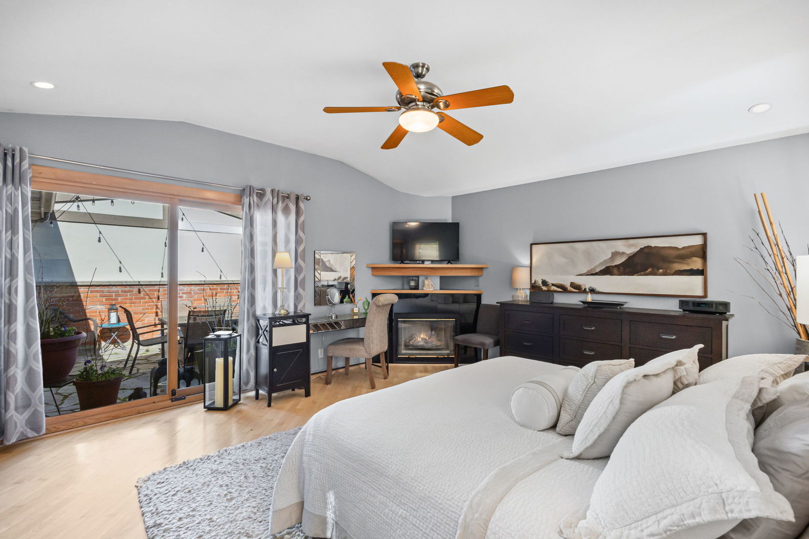 820 Lawler Avenue, Wilmette, IL 60091