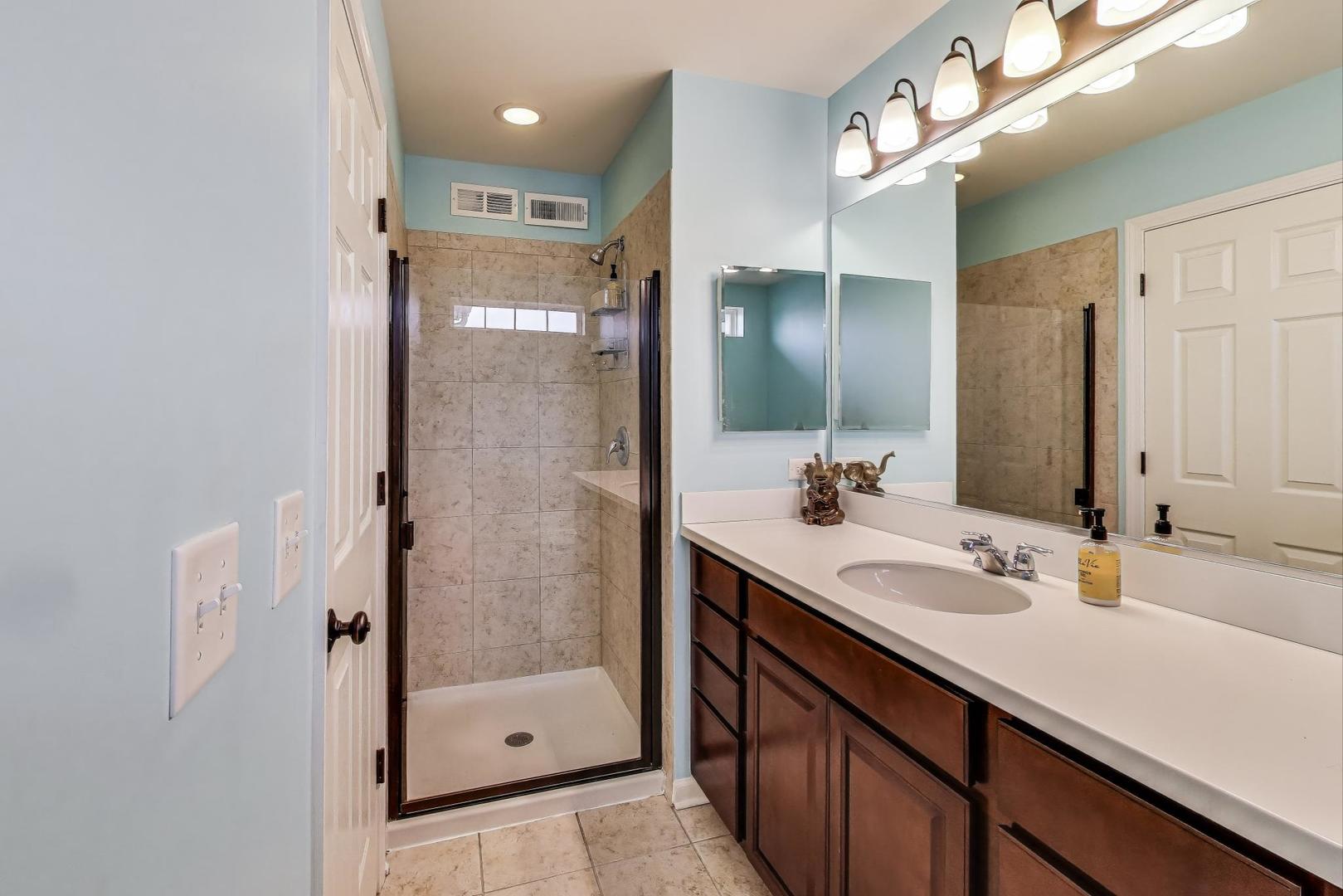 222 Owen Street, Matteson, IL 60443