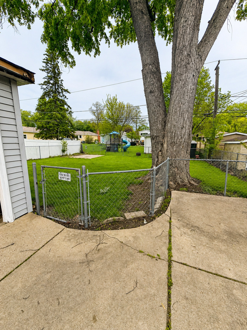 333 N Garfield Street, Lombard, IL 60148