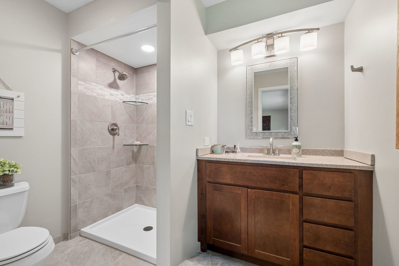 417 Manor Court #B, New Lenox, IL 60451