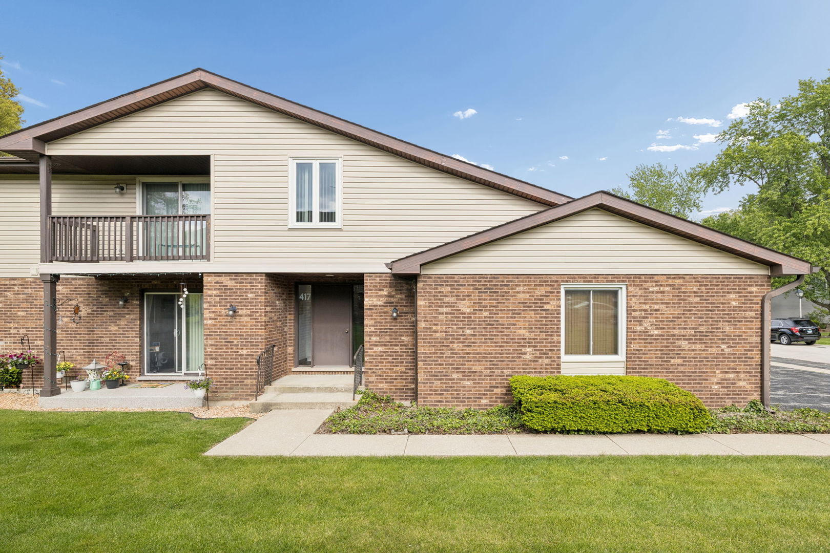 417 Manor Court #B, New Lenox, IL 60451