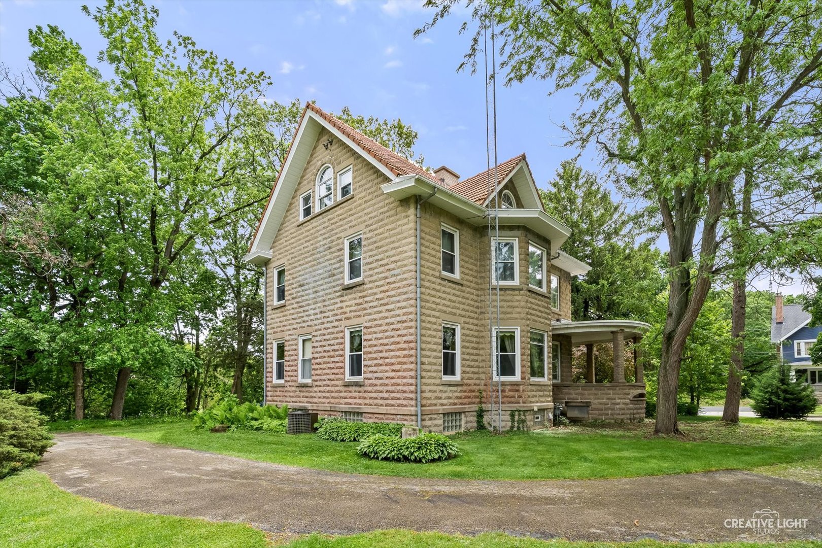 330 Church Street, Earlville, IL 60518