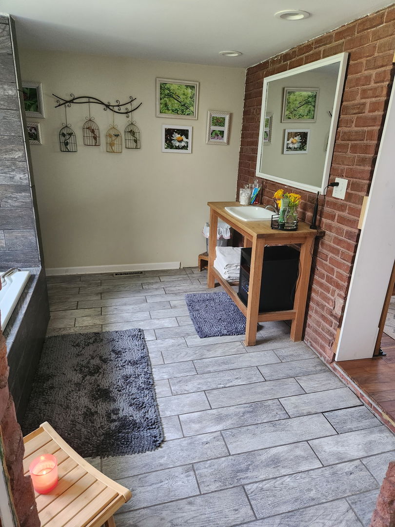 205 S Jackson Street, Gardner, IL 60424