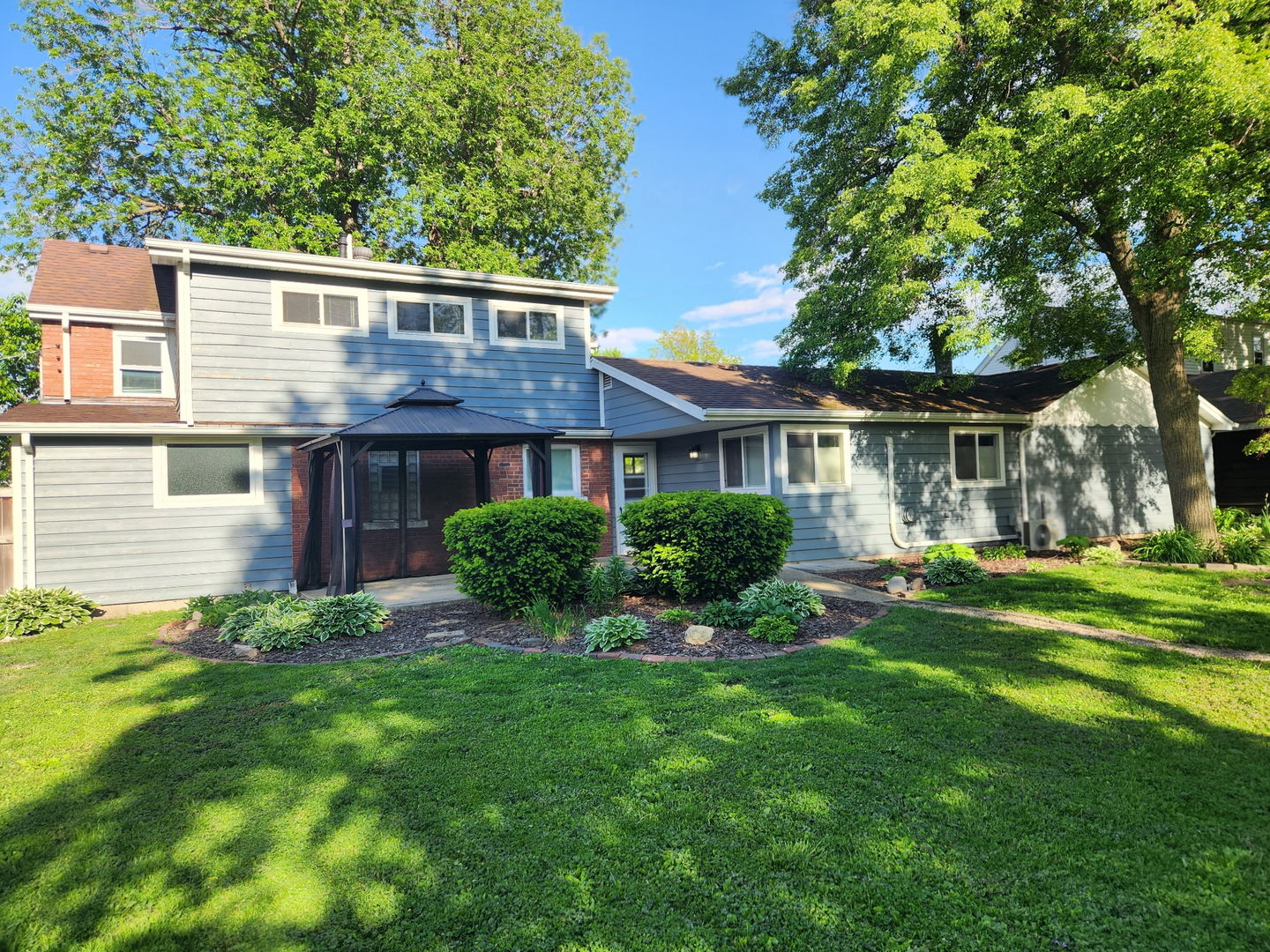 205 S Jackson Street, Gardner, IL 60424