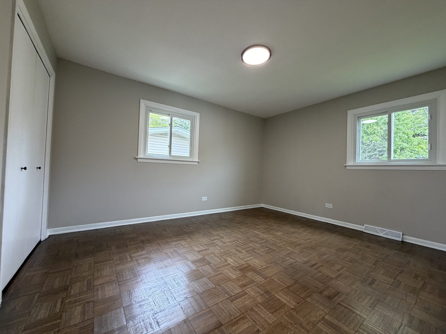 705 W Fitzhenry Court, Glenwood, IL 60425