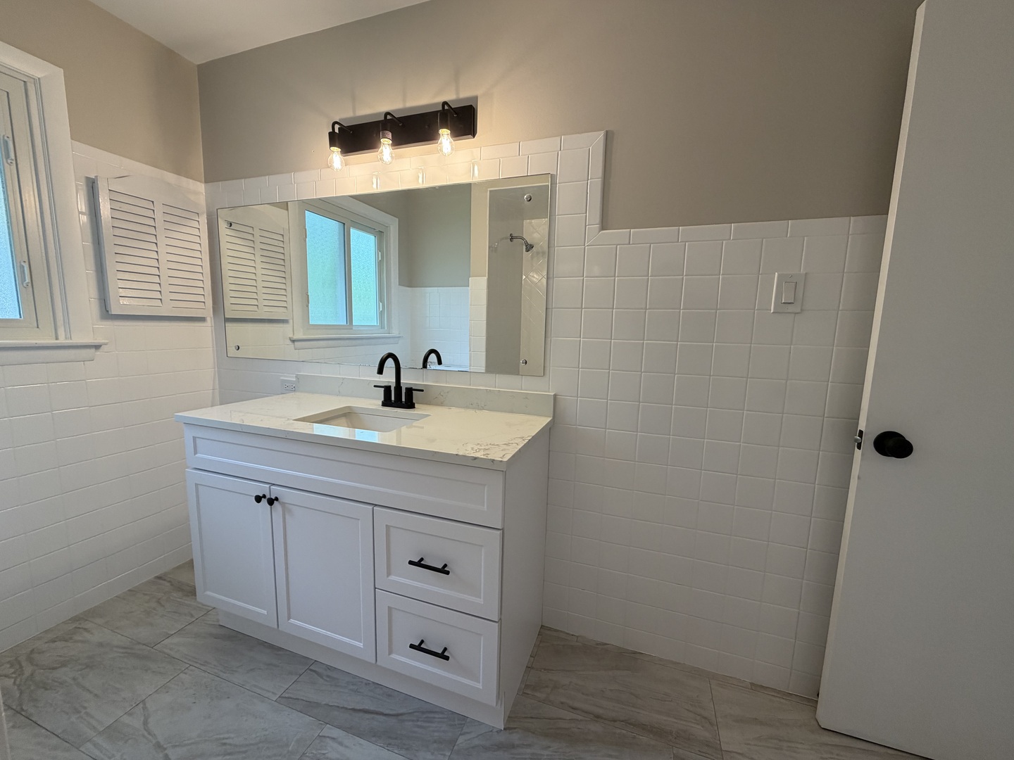 705 W Fitzhenry Court, Glenwood, IL 60425