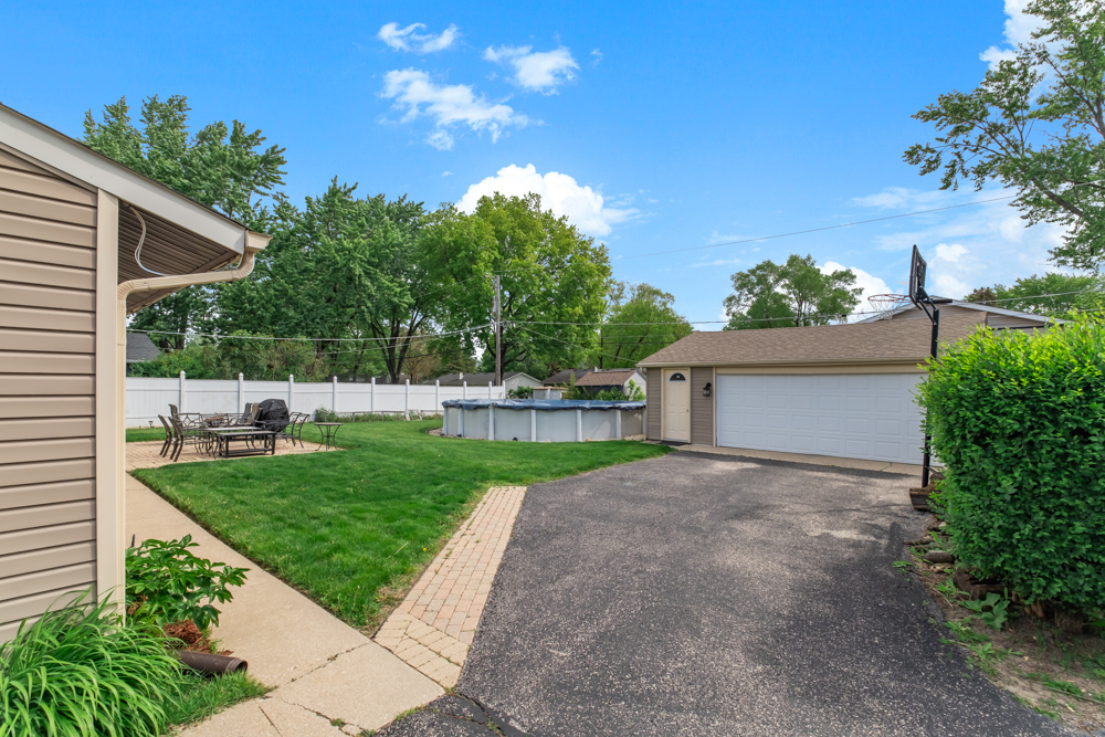 69 Paddock Street, Montgomery, IL 60538