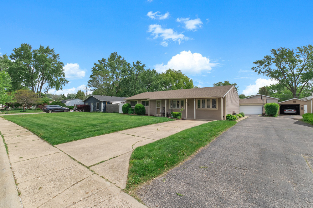69 Paddock Street, Montgomery, IL 60538