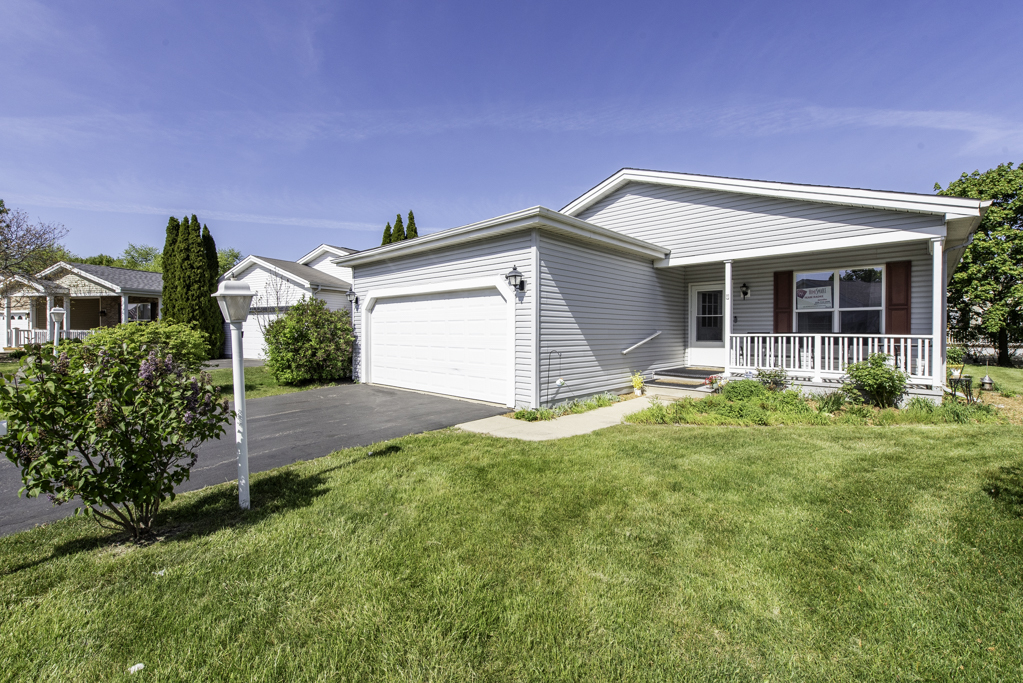 109 Hunter Court, Grayslake, IL 60030