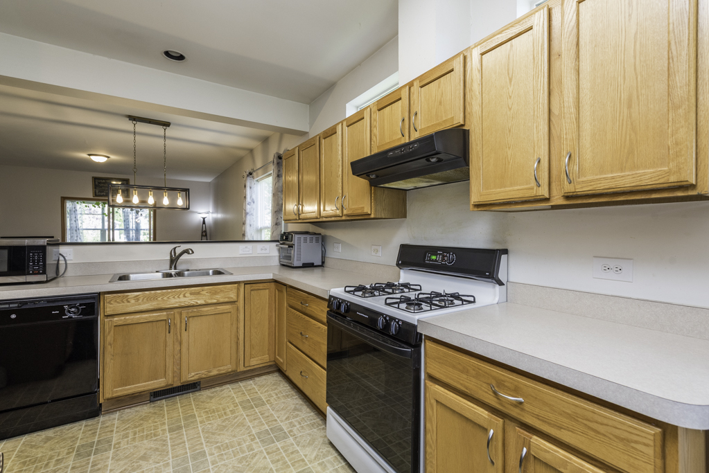 109 Hunter Court, Grayslake, IL 60030
