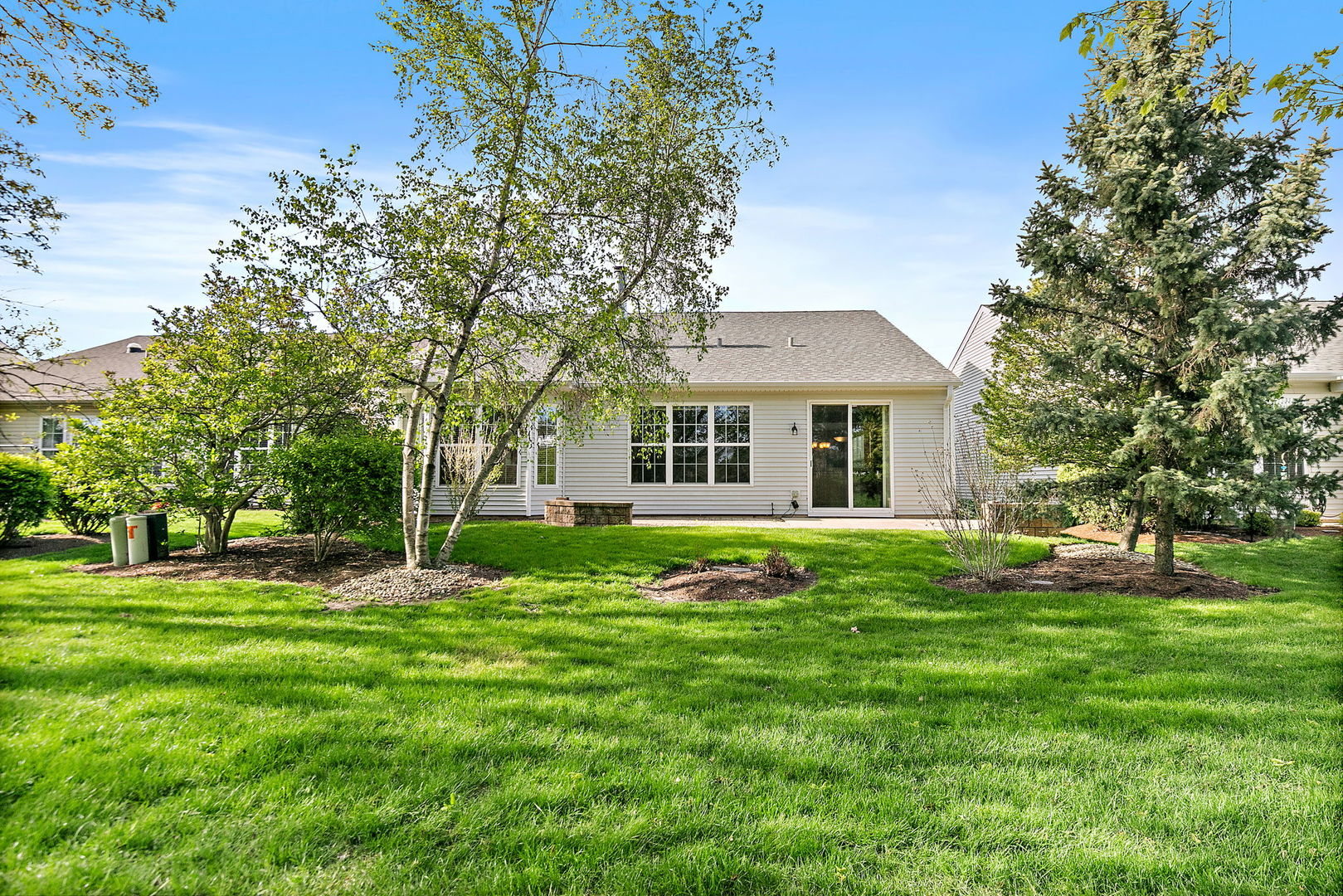 13761 Chestnut Lane, Huntley, IL 60142