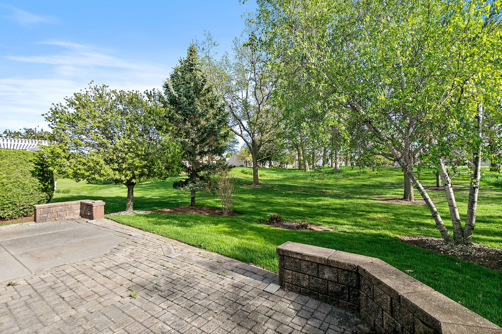 13761 Chestnut Lane, Huntley, IL 60142