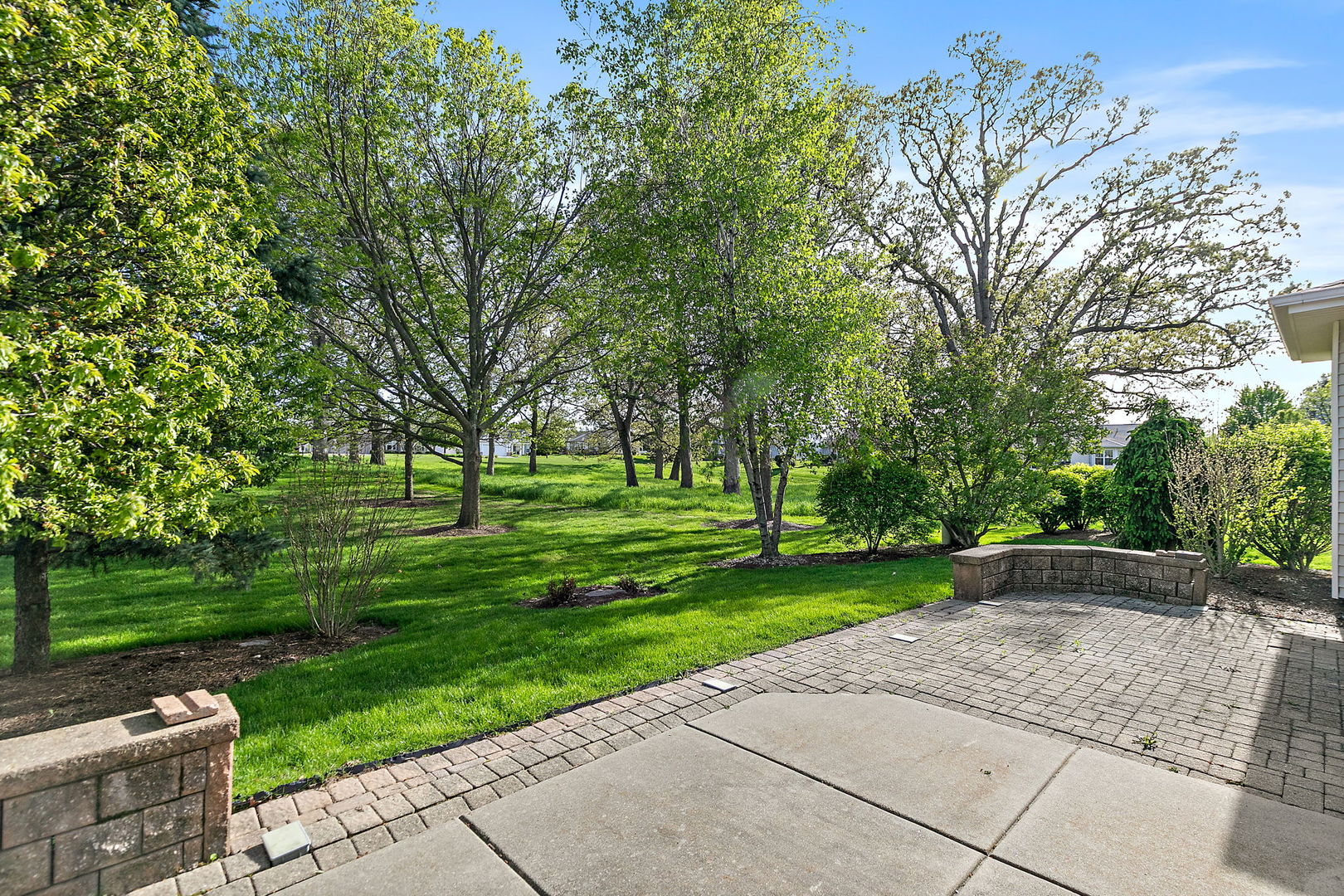 13761 Chestnut Lane, Huntley, IL 60142