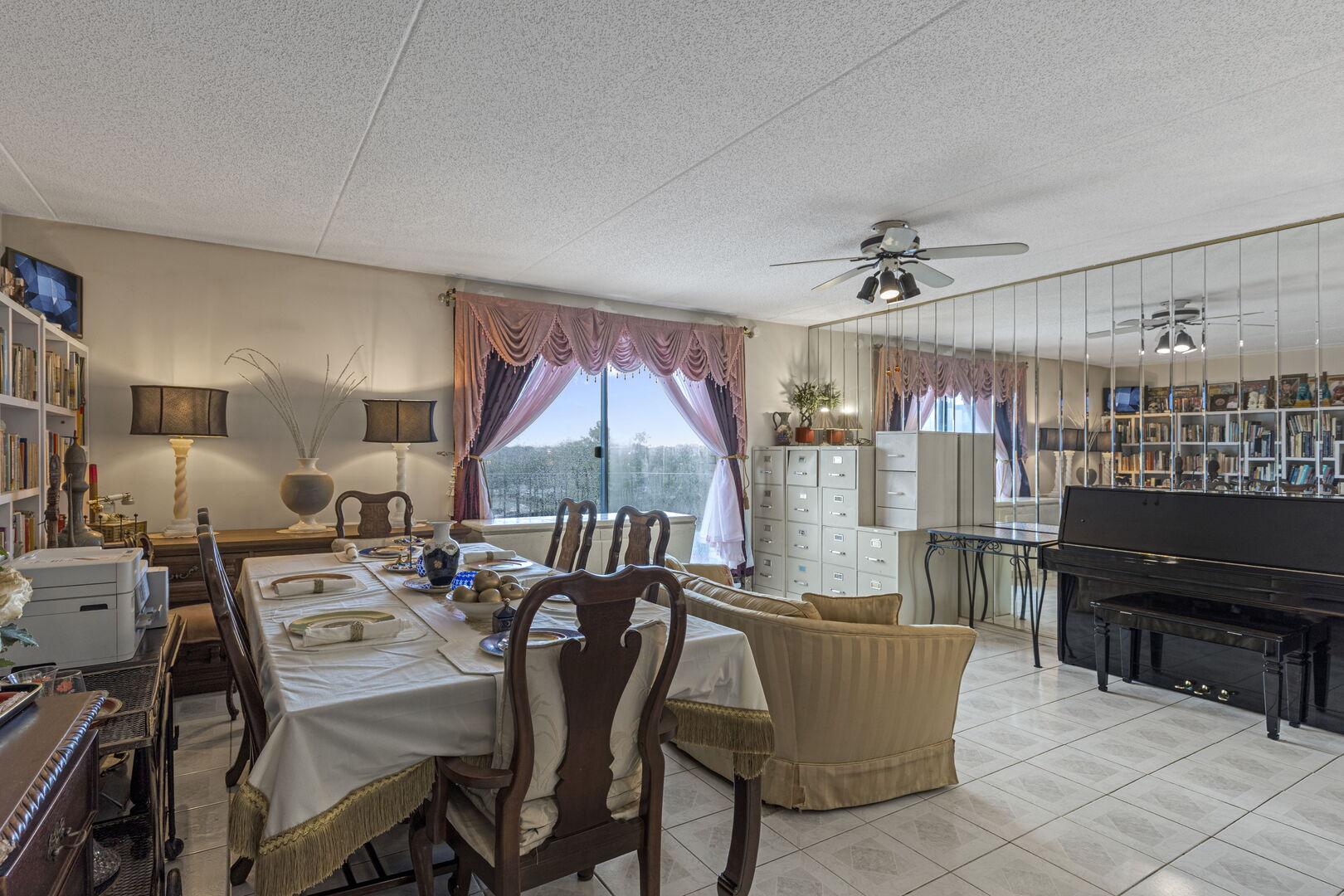 9731 N FOX GLEN Drive #4C, Niles, IL 60714