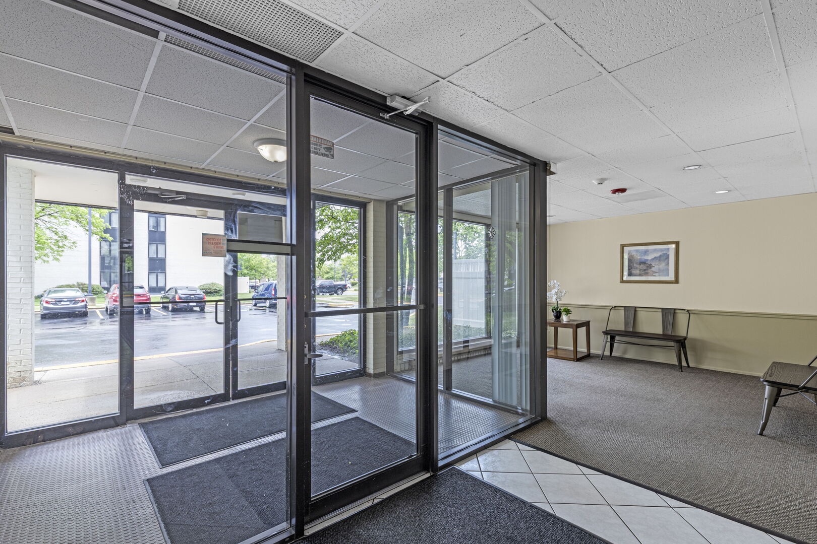 9731 N FOX GLEN Drive #4C, Niles, IL 60714