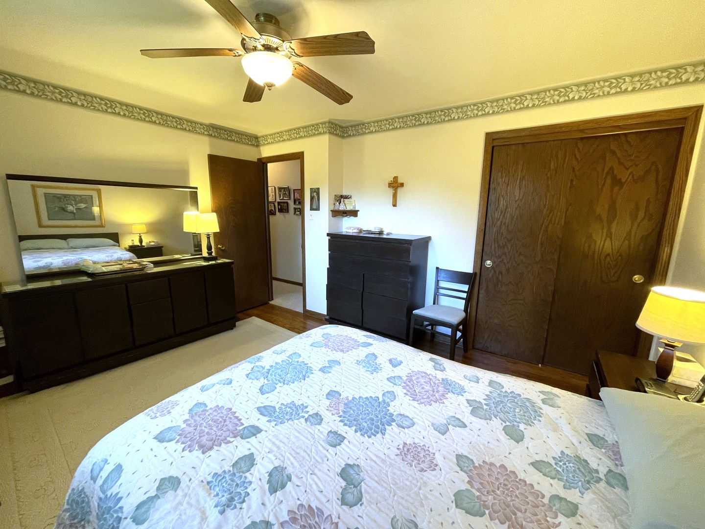10228 S 80th Court, Palos Hills, IL 60465