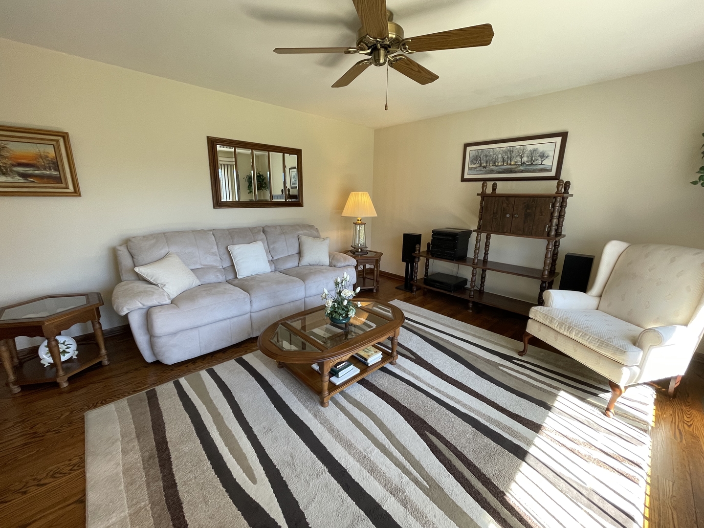 10228 S 80th Court, Palos Hills, IL 60465