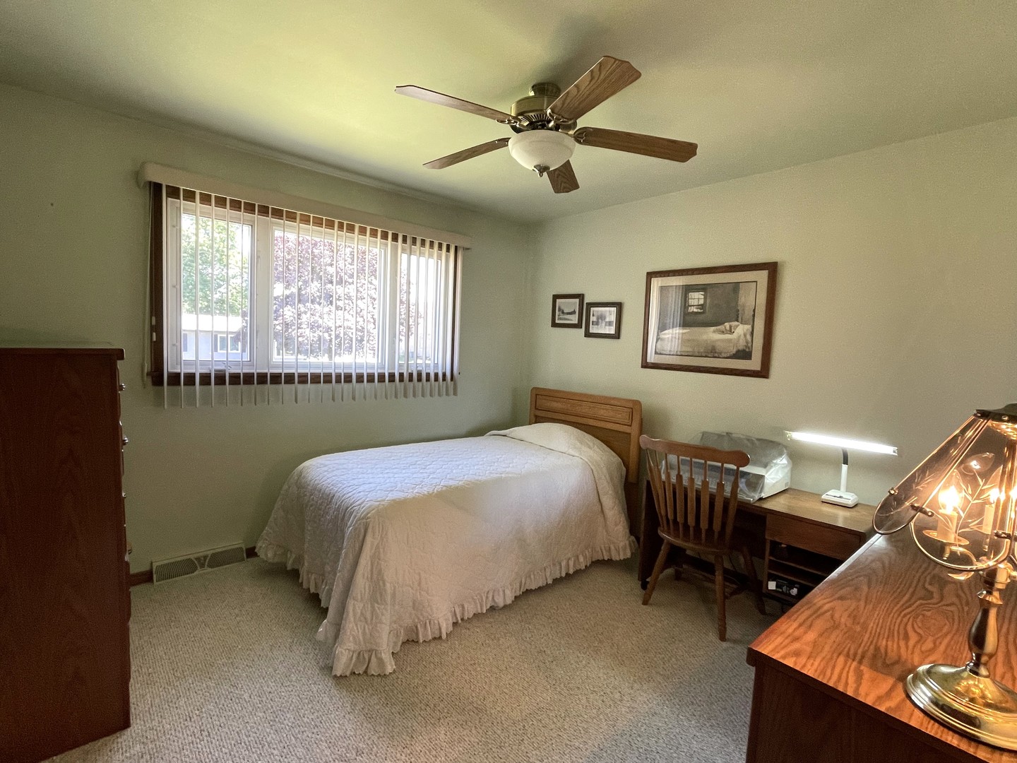 10228 S 80th Court, Palos Hills, IL 60465