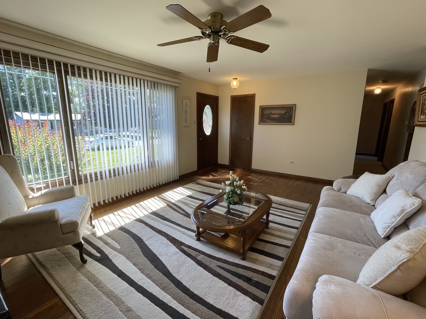 10228 S 80th Court, Palos Hills, IL 60465