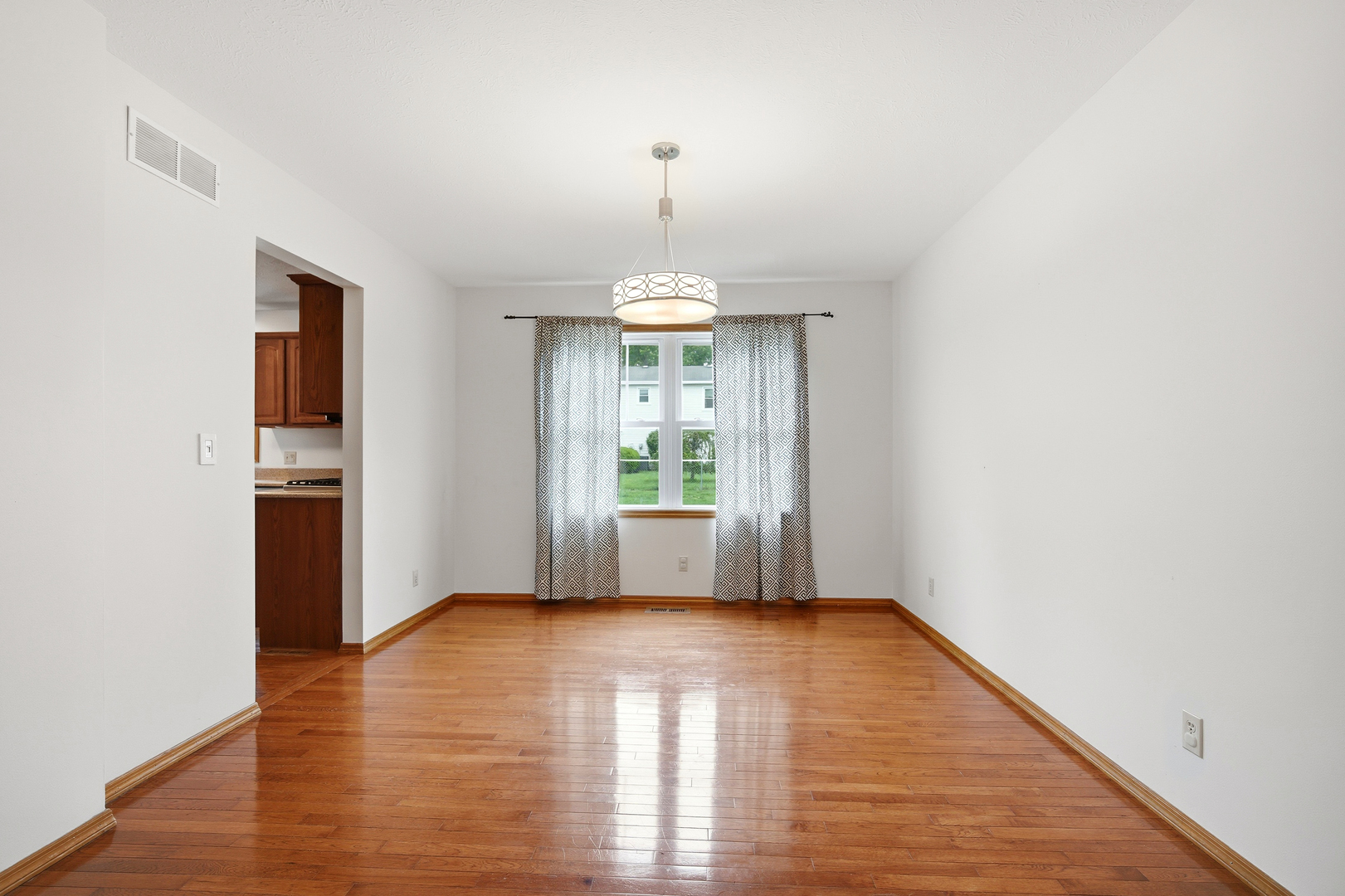 1303 Kenneth Drive, Bloomington, IL 61704