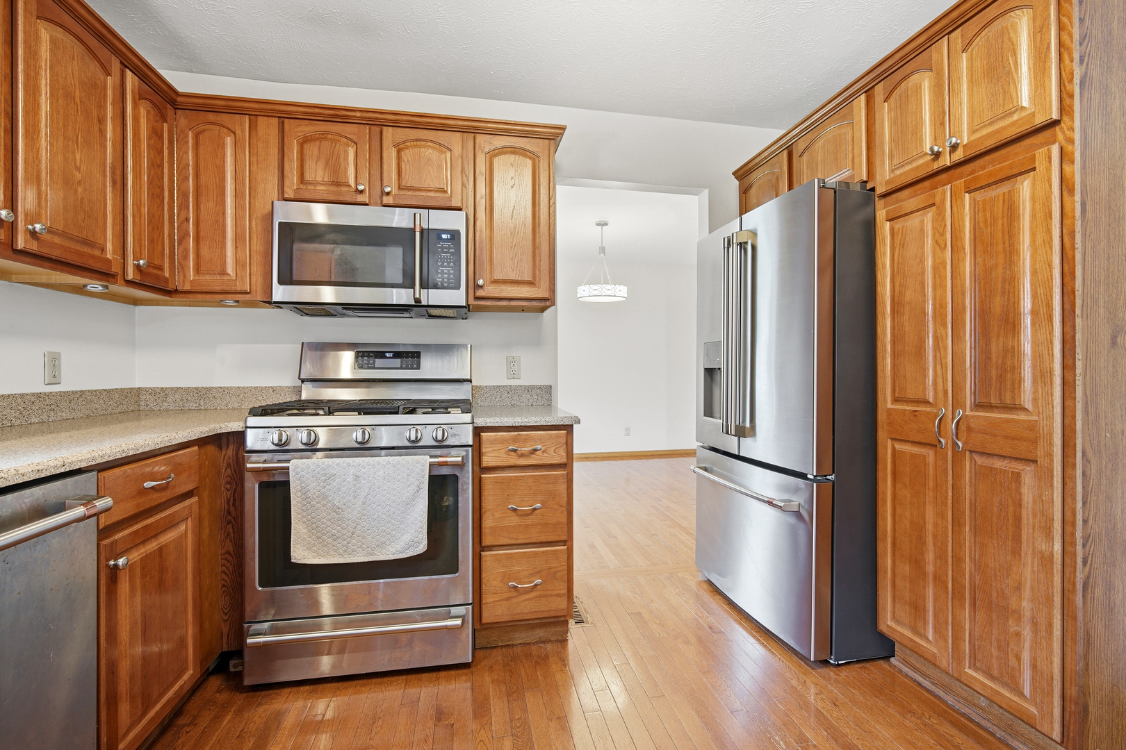 1303 Kenneth Drive, Bloomington, IL 61704