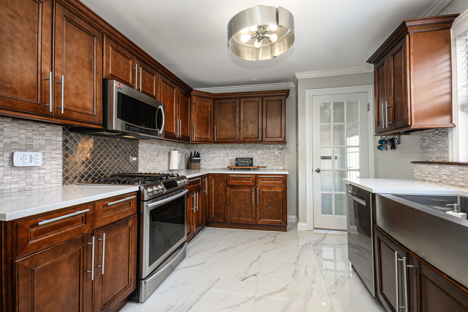 1508 Potter Road, Park Ridge, IL 60068