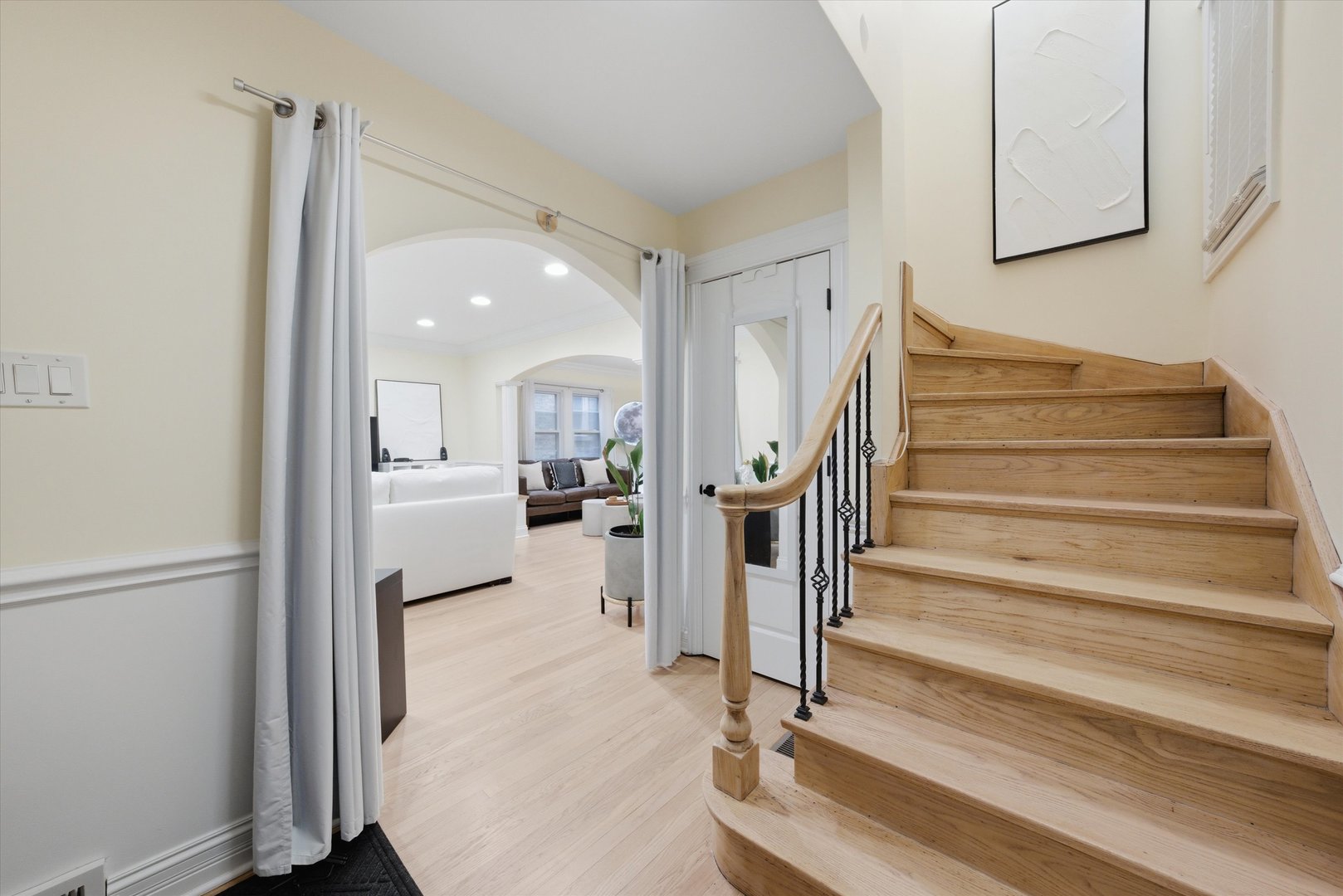 6638 S Karlov Avenue, Chicago, IL 60629