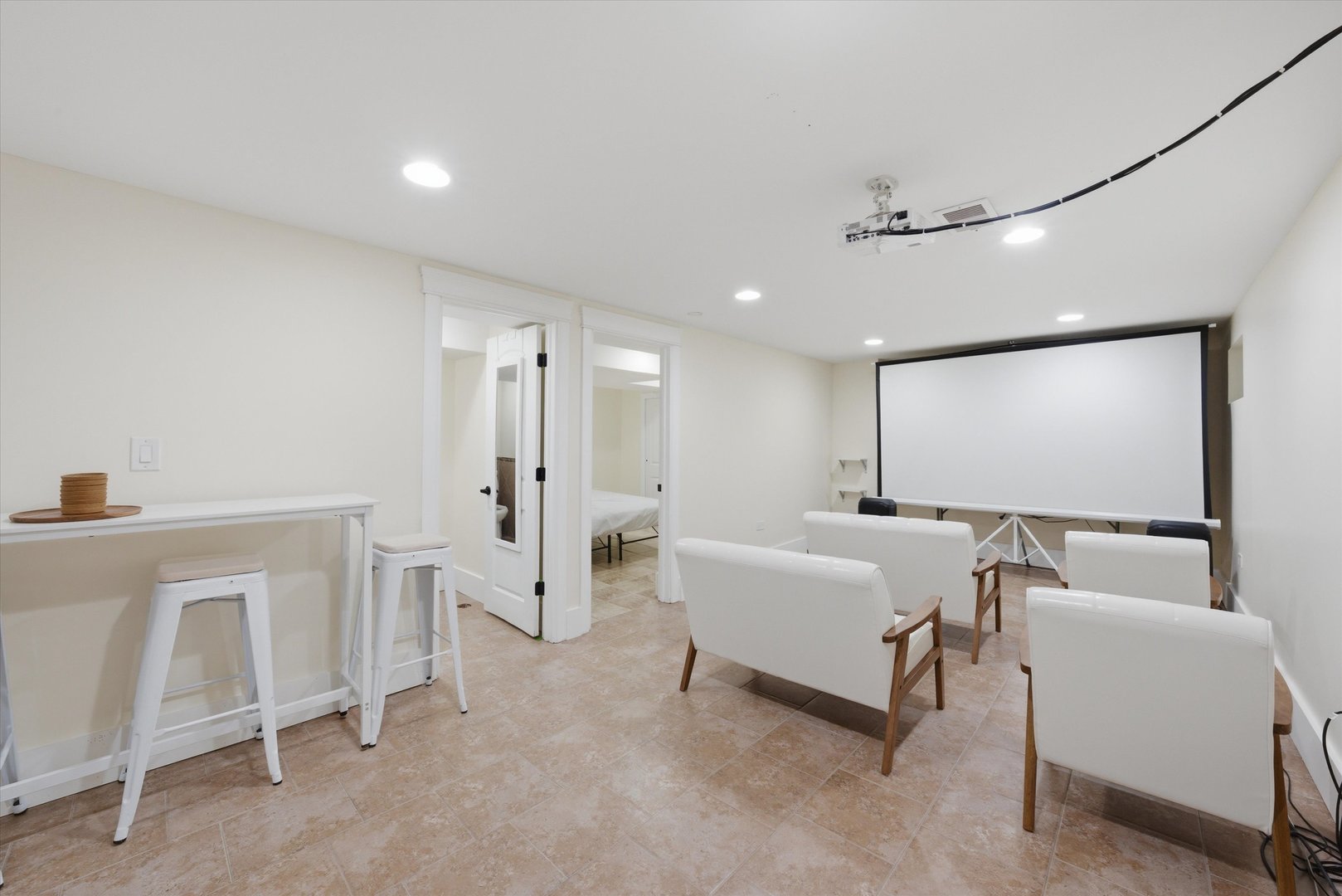 6638 S Karlov Avenue, Chicago, IL 60629