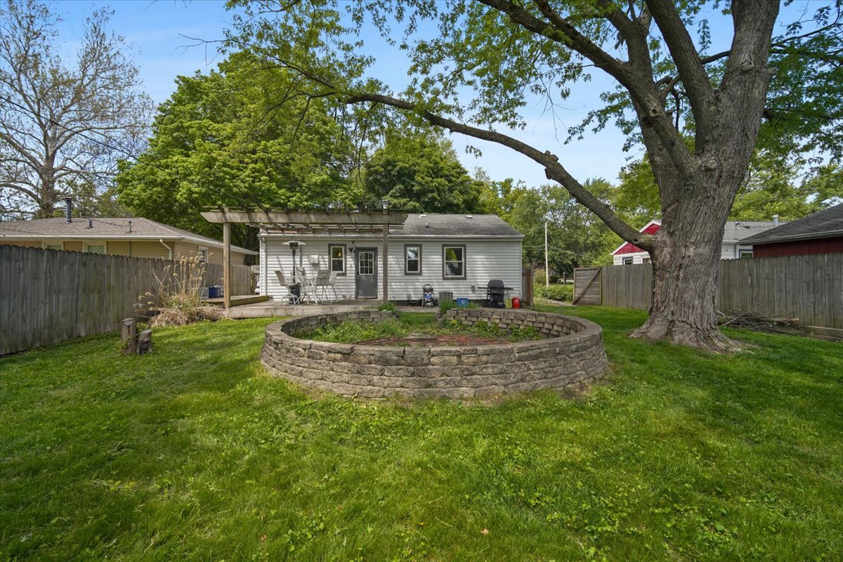 505 E Poplar Street, Normal, IL 61761