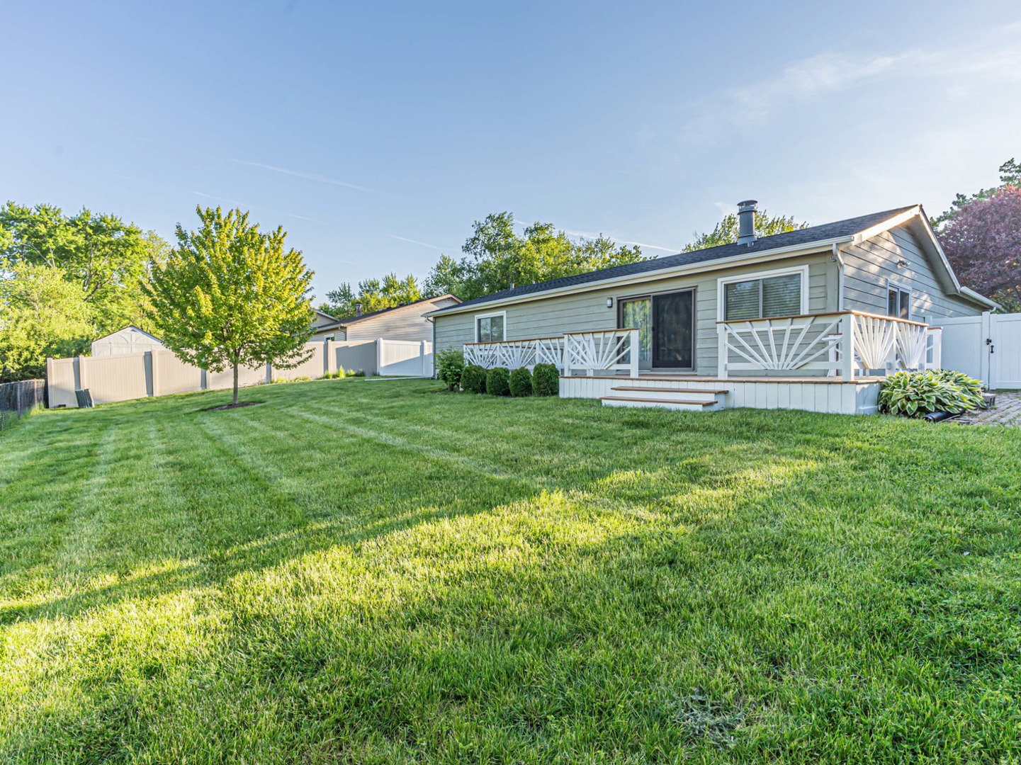 1145 N Thackeray Drive, Palatine, IL 60067