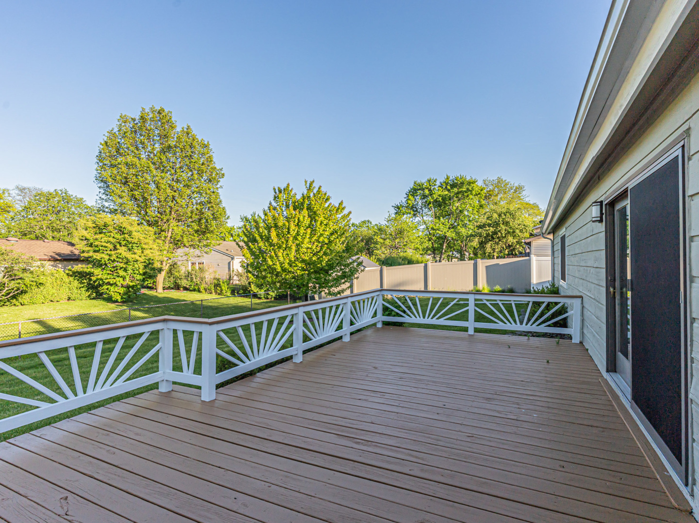 1145 N Thackeray Drive, Palatine, IL 60067