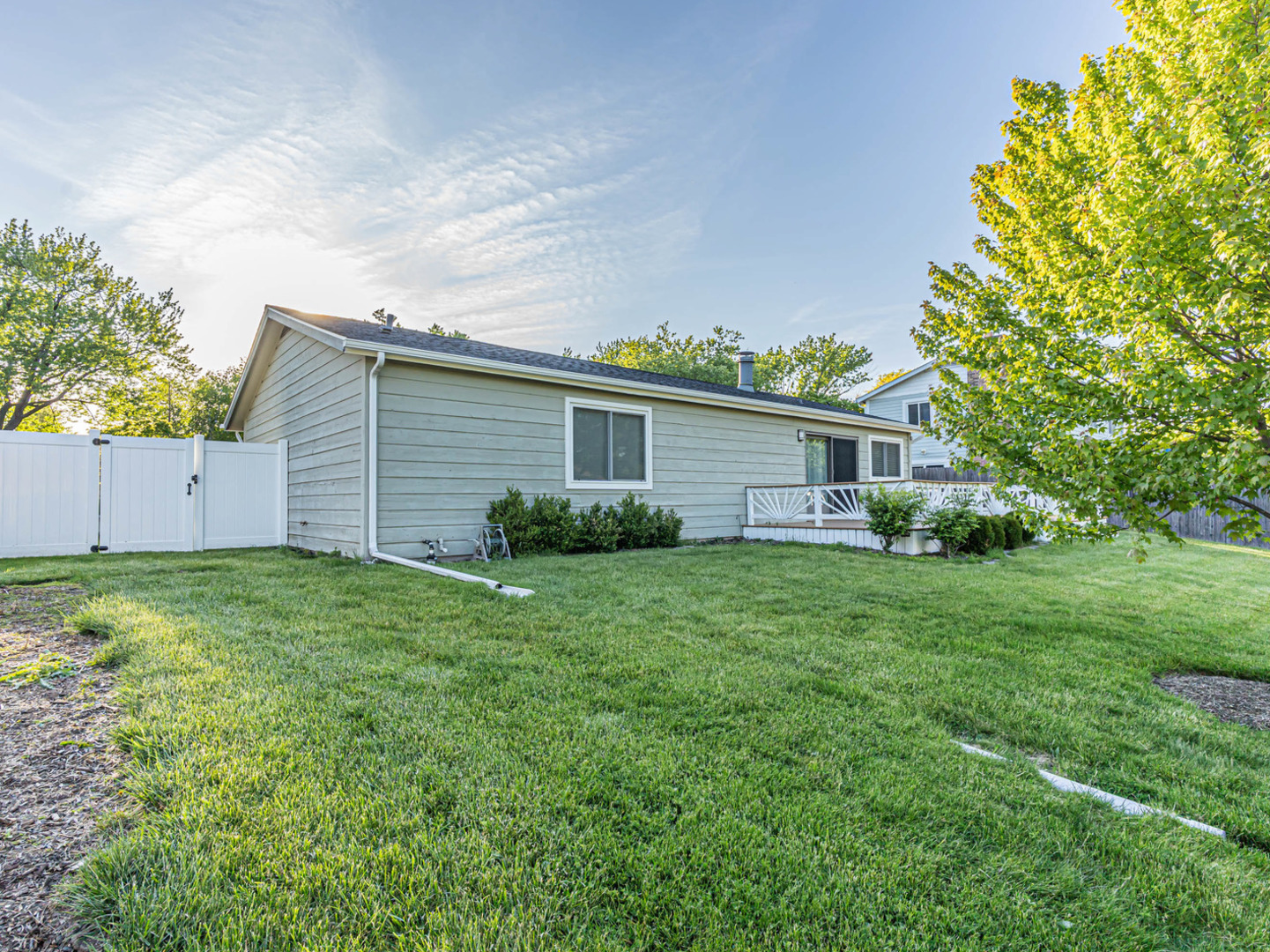 1145 N Thackeray Drive, Palatine, IL 60067