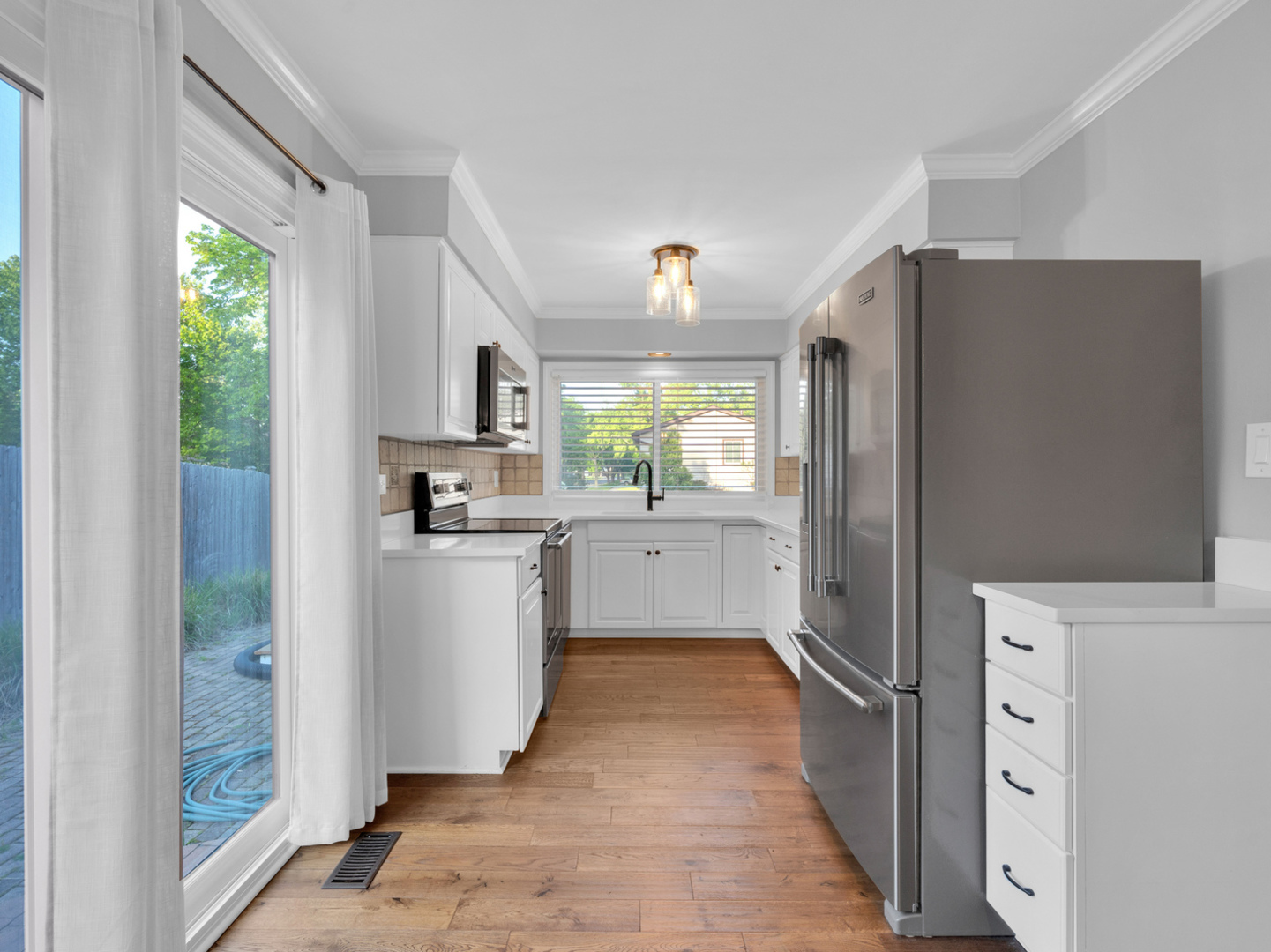 1145 N Thackeray Drive, Palatine, IL 60067