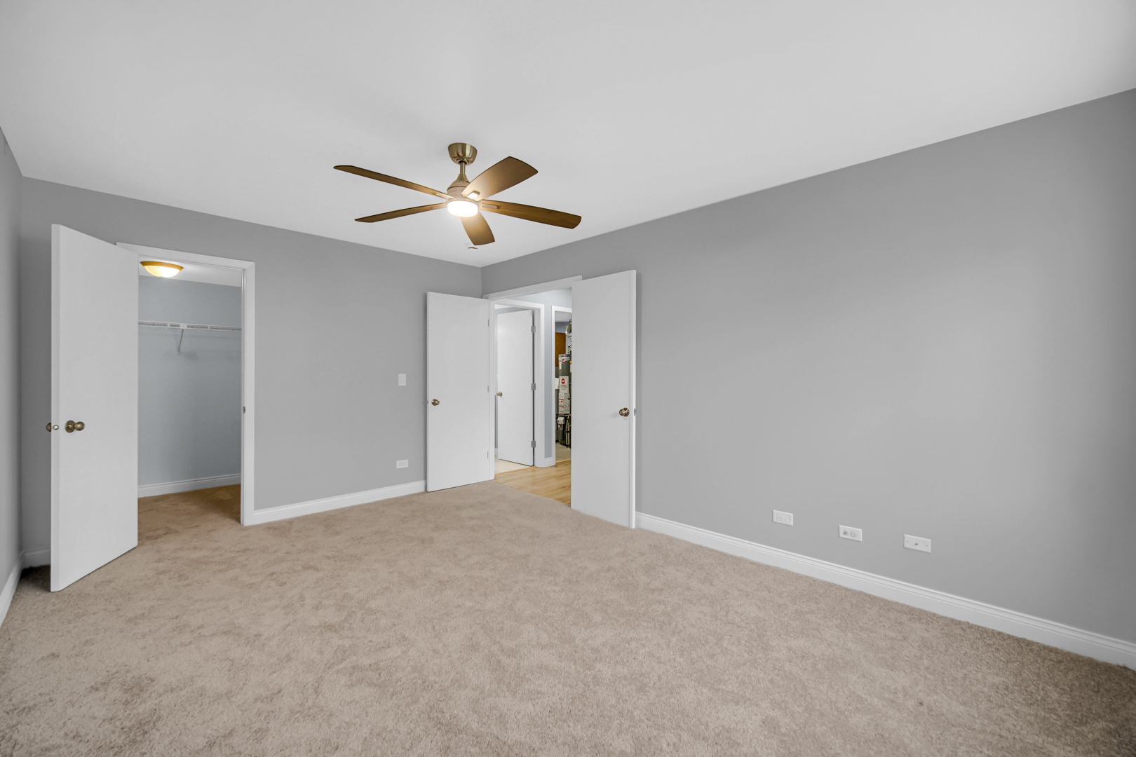 2136 Southwind Circle, Schaumburg, IL 60194