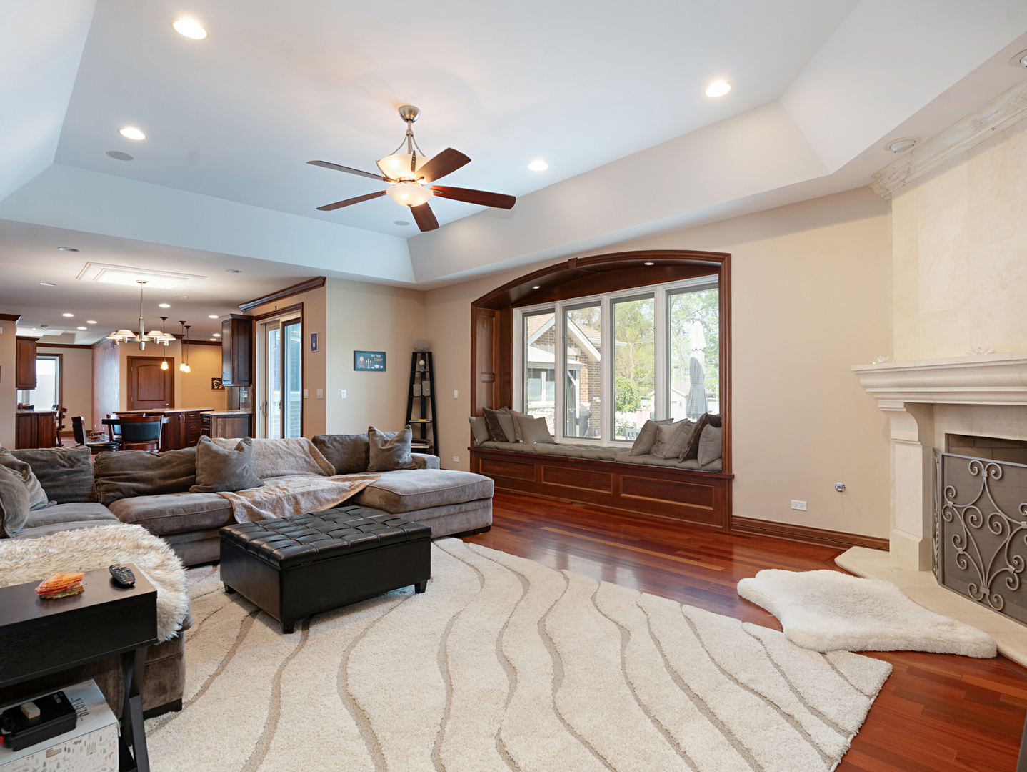 5605 S Kensington Avenue, Countryside, IL 60525