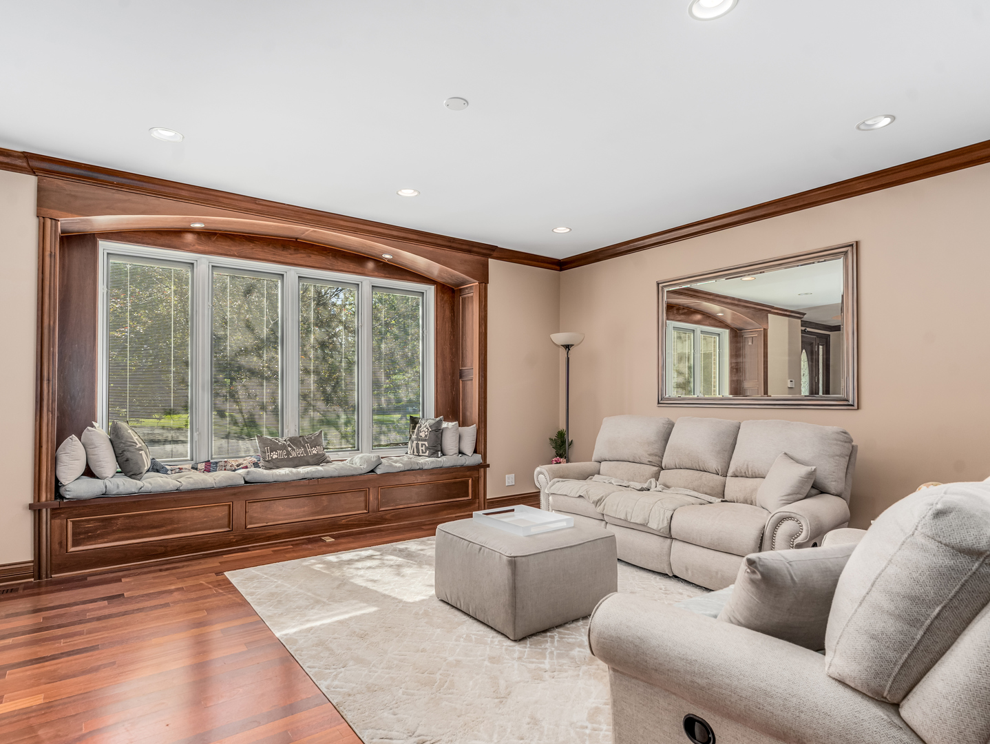 5605 S Kensington Avenue, Countryside, IL 60525
