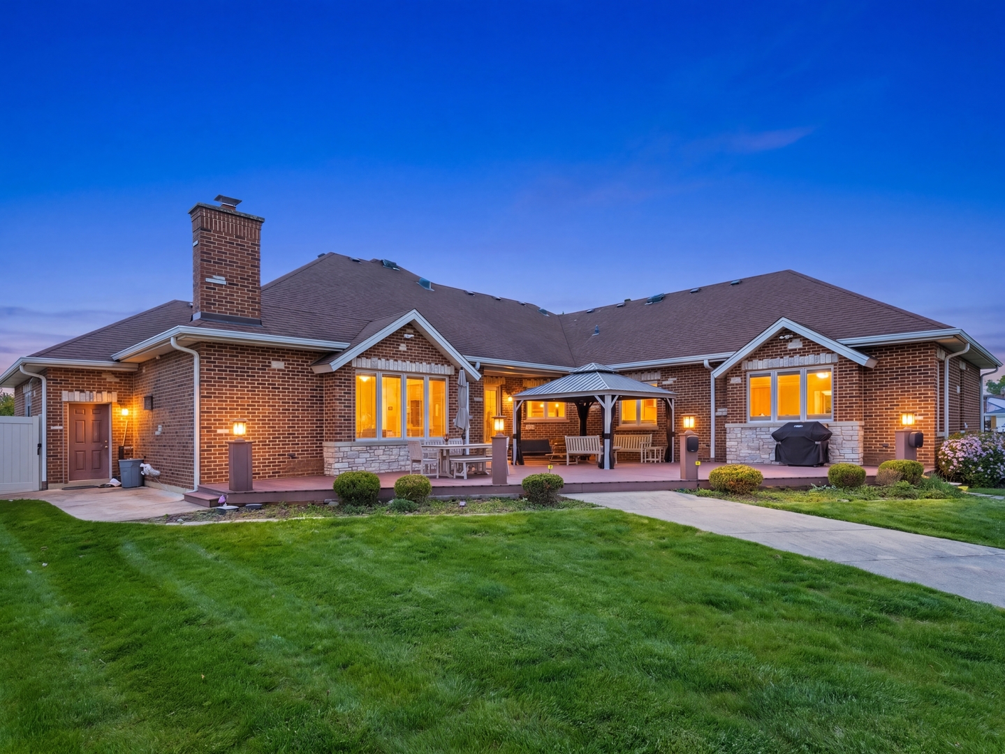 5605 S Kensington Avenue, Countryside, IL 60525