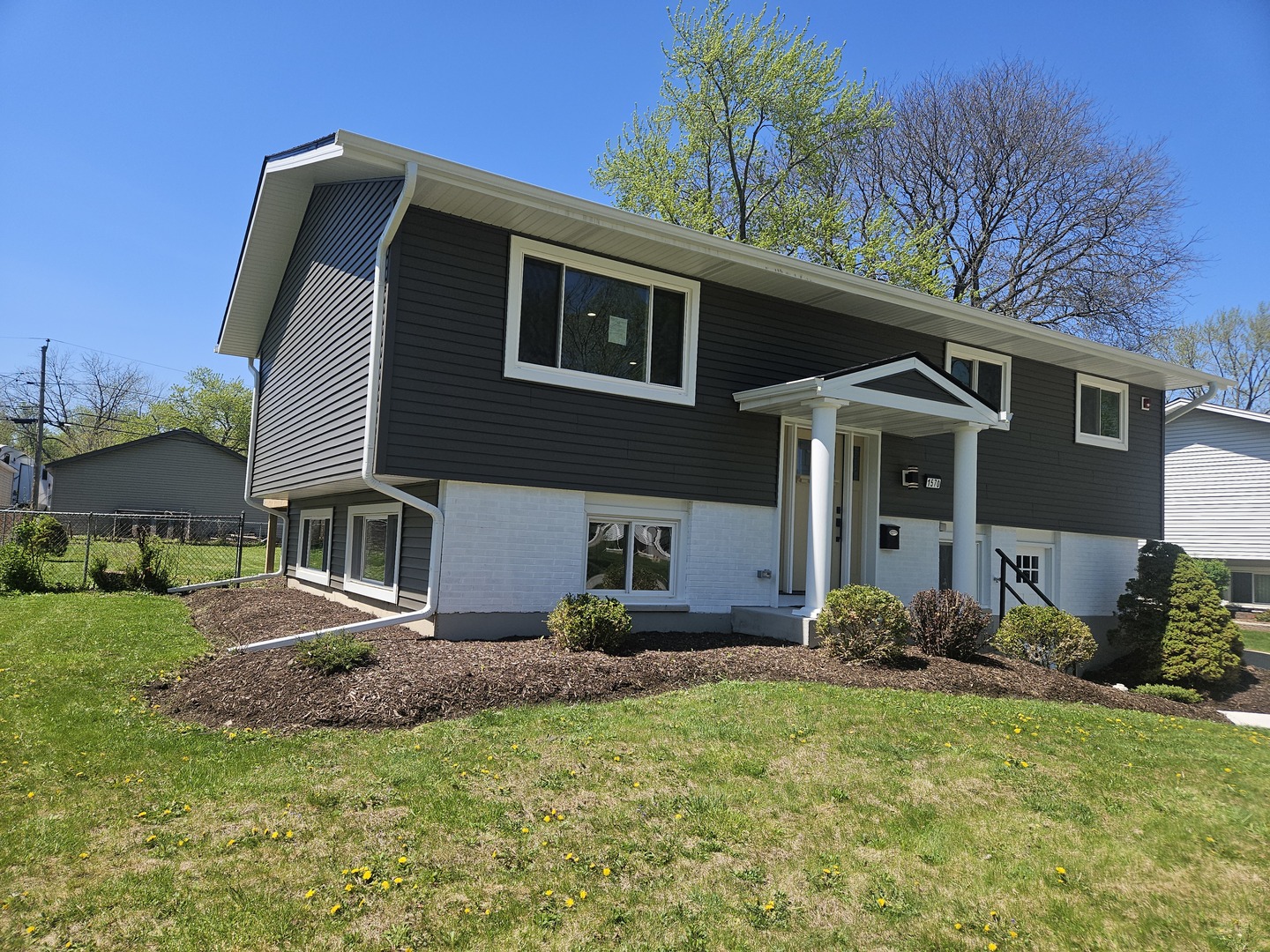 1570 Jefferson Road, Hoffman Estates, IL 60169