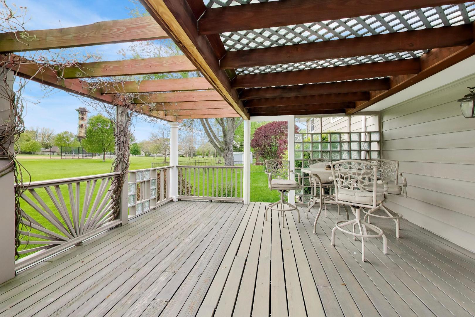 1976 Robert Street, Aurora, IL 60506