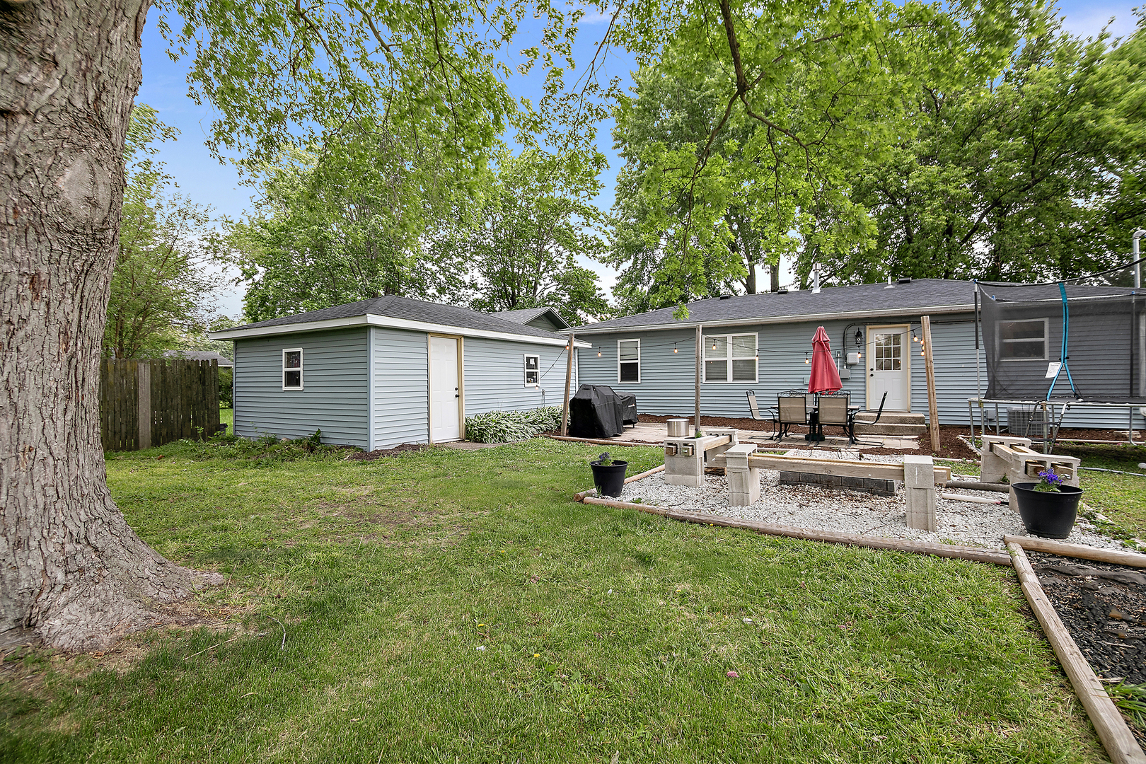 570 E 2nd Avenue, Clifton, IL 60927