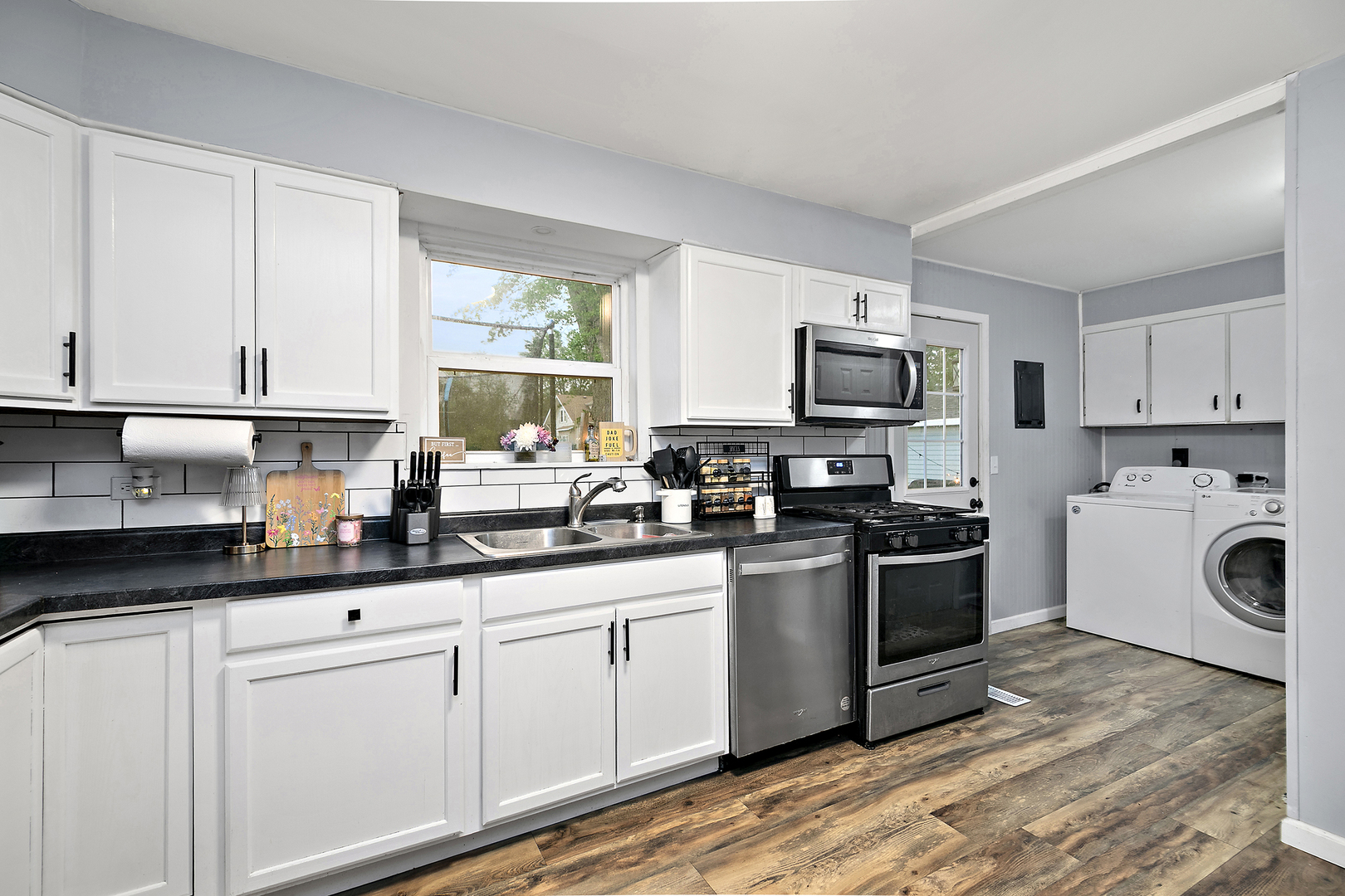 570 E 2nd Avenue, Clifton, IL 60927