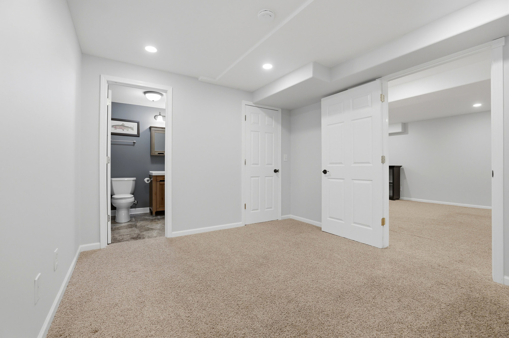 400 Willow Road, Lakemoor, IL 60051