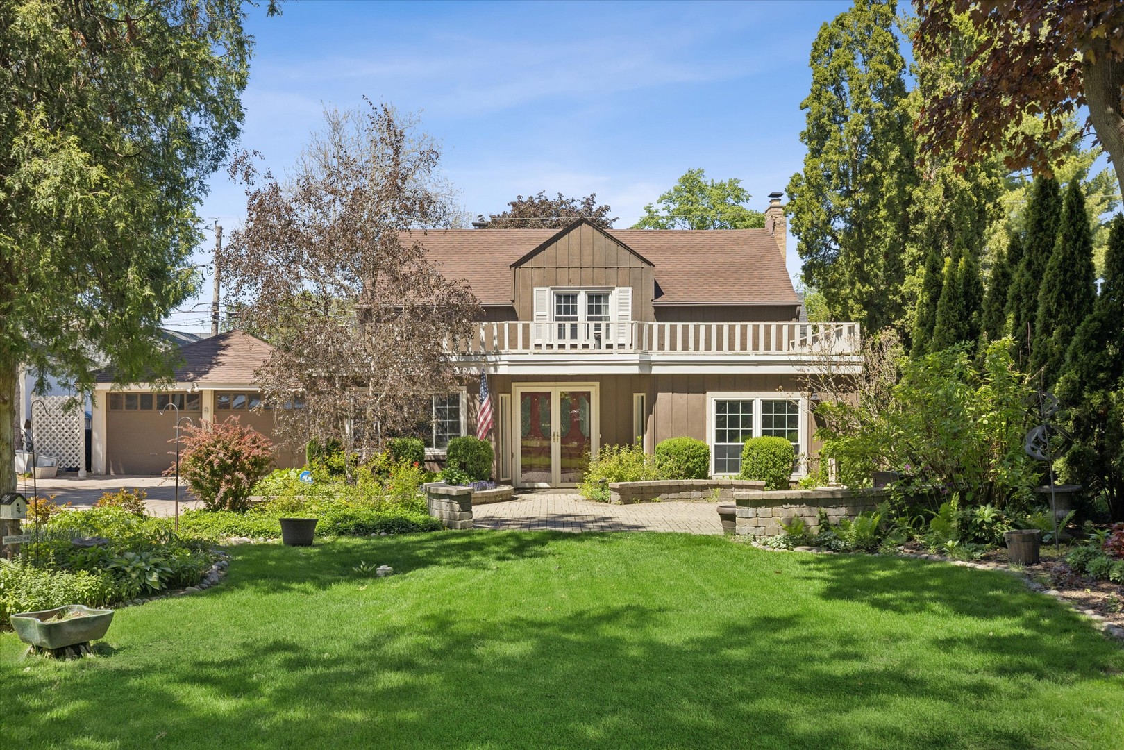 946 Walter Avenue, Des Plaines, IL 60016