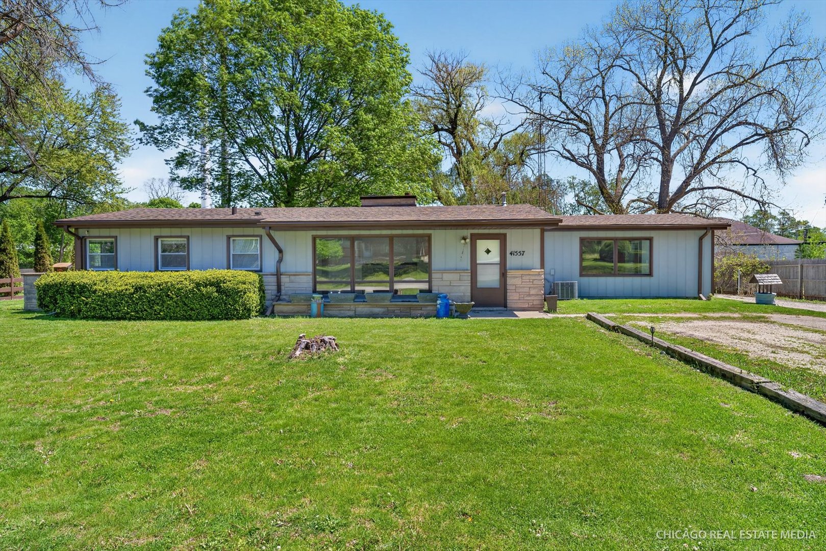41557 N Illinois Street, Zion, IL 60099
