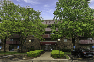 1463 Mercury Drive #219, Schaumburg, IL 60193
