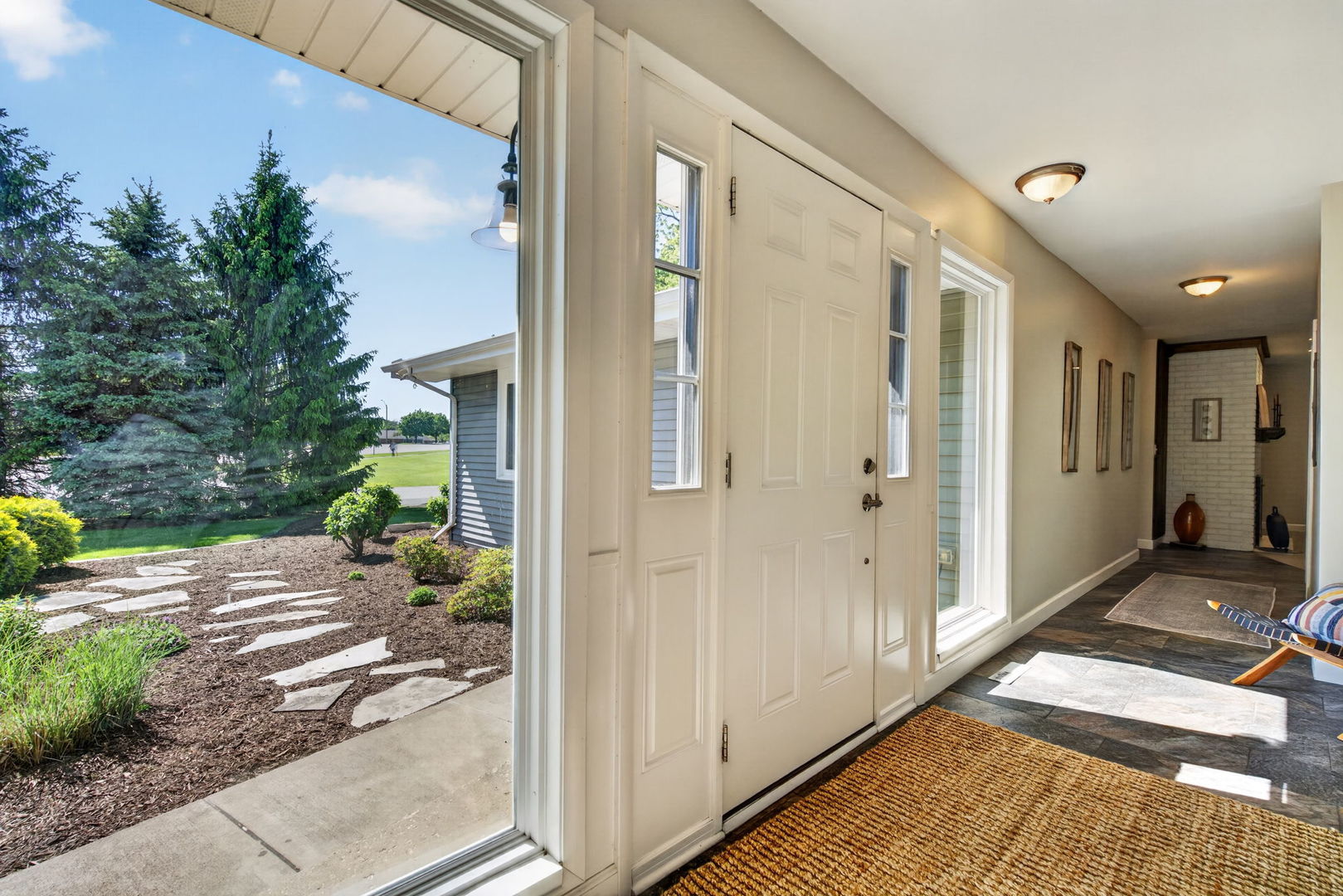 223 Willow Lane, Geneva, IL 60134