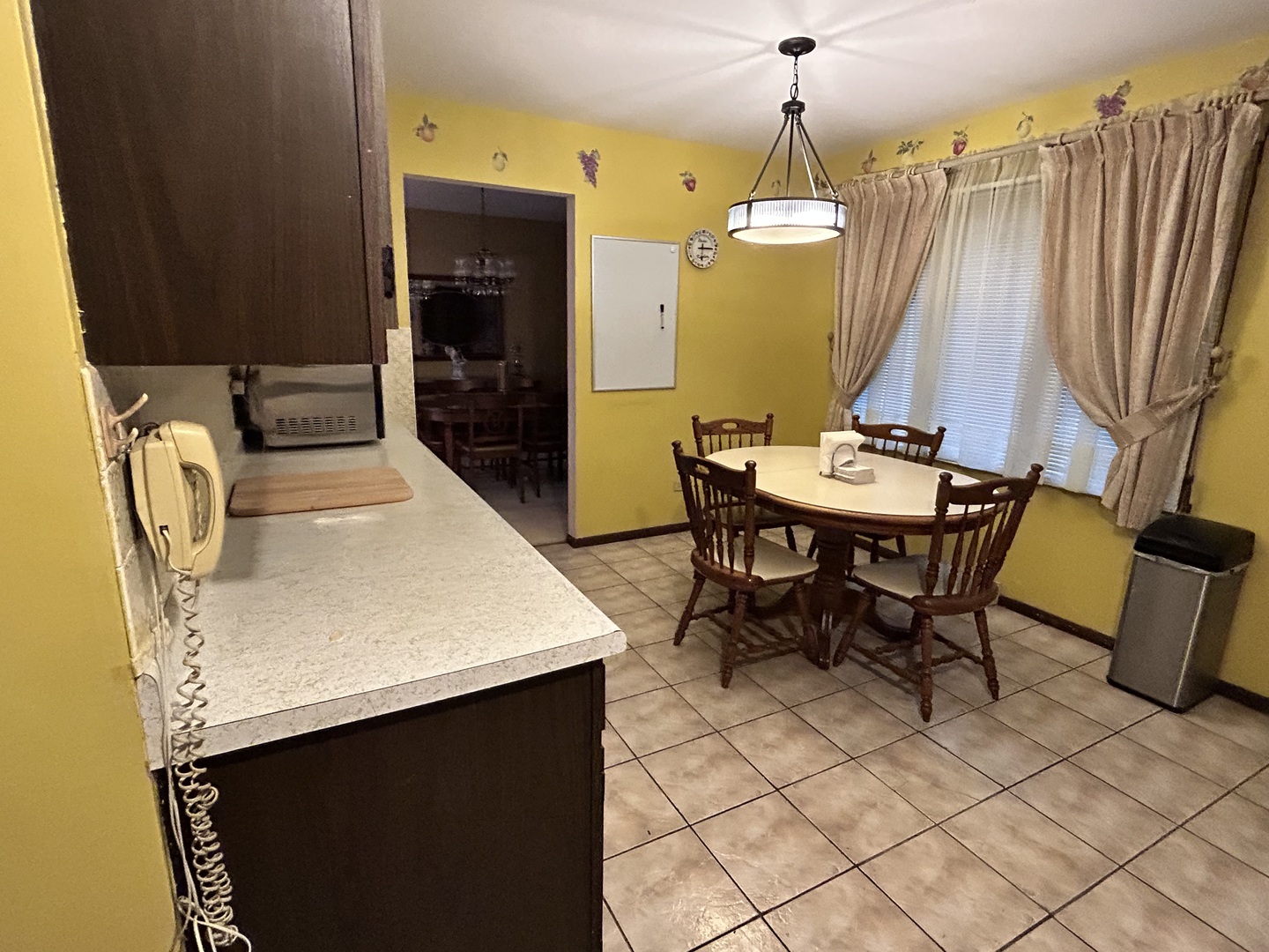 532 S Blackstone Avenue, Glenwood, IL 60425