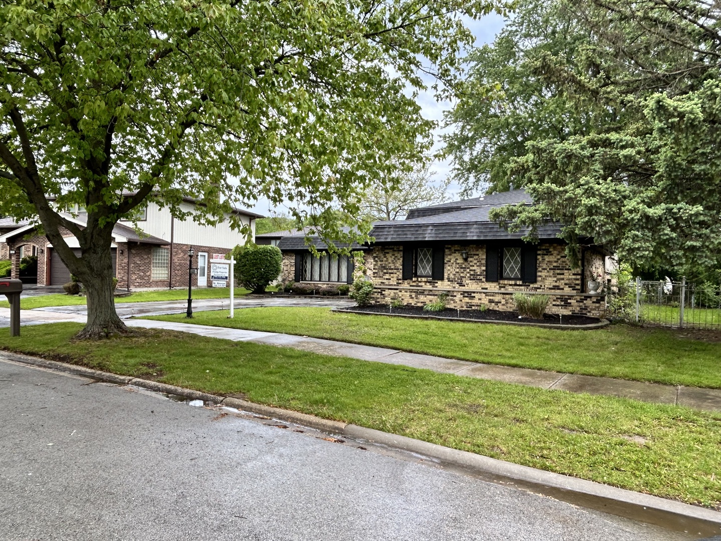 532 S Blackstone Avenue, Glenwood, IL 60425