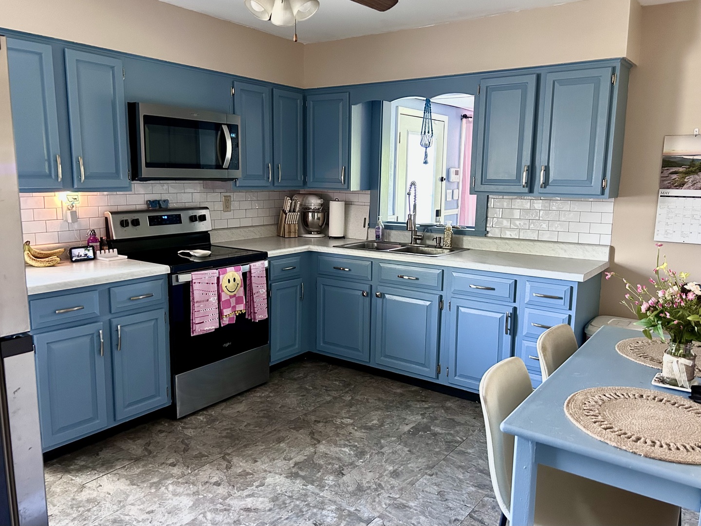2208 W Vernon Court, Peoria, IL 61604