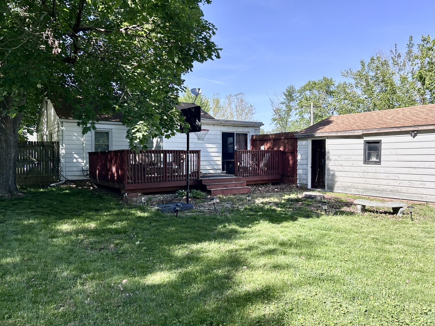 2208 W Vernon Court, Peoria, IL 61604